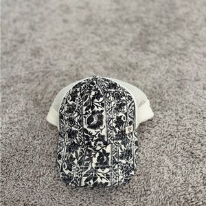 Billabong Black & White Floral Mesh Cap